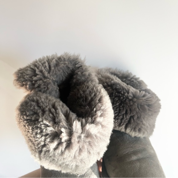 UGG Australia Women's Bailey Button Bling Boots Size 6 - Picture 5 of 16